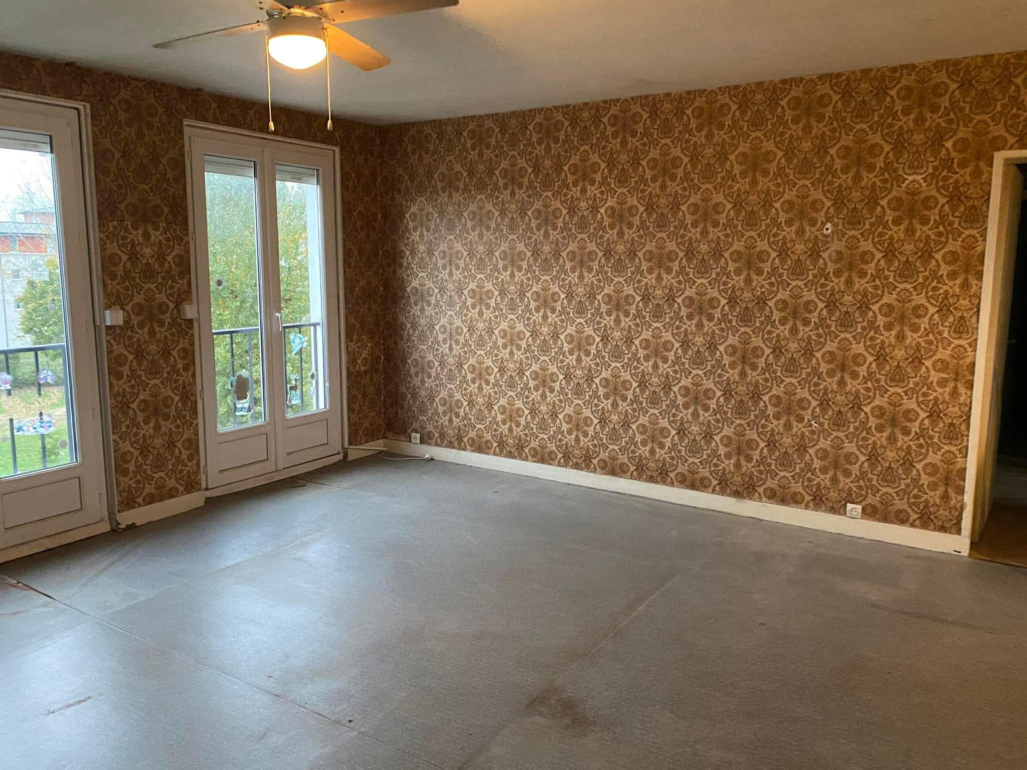 Après débarras garage - garage vide